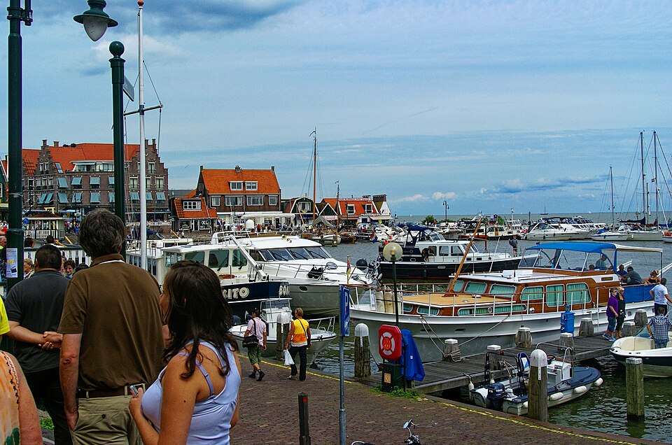Barcos en el puerto de Volendam